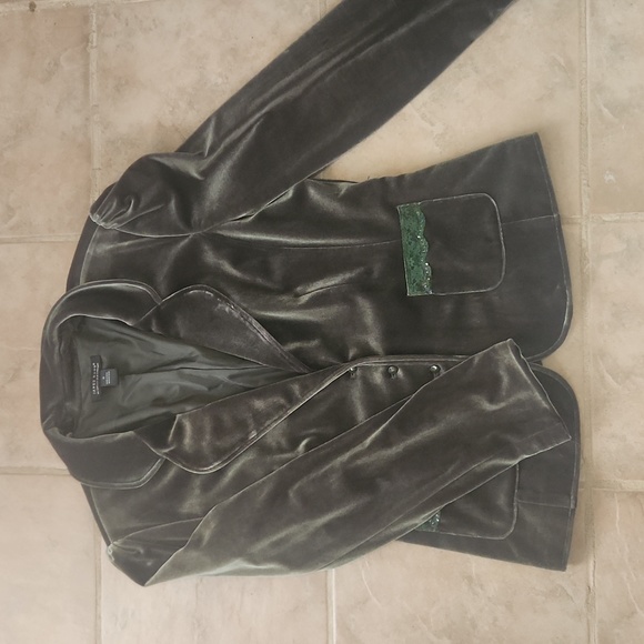 Beautiful Olive 🫒 Green Velvet  Blazer - Picture 1 of 11